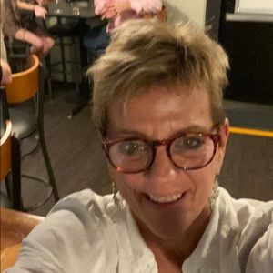 Meet your Posher, Alicia